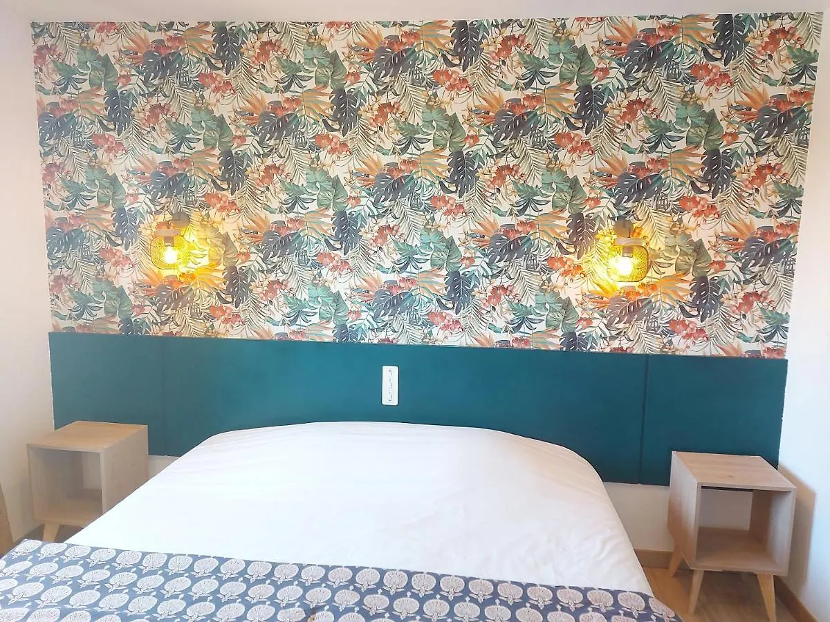 **  Logis Hotel Vannes Nord Le Clos Des Hortensias Locqueltas France