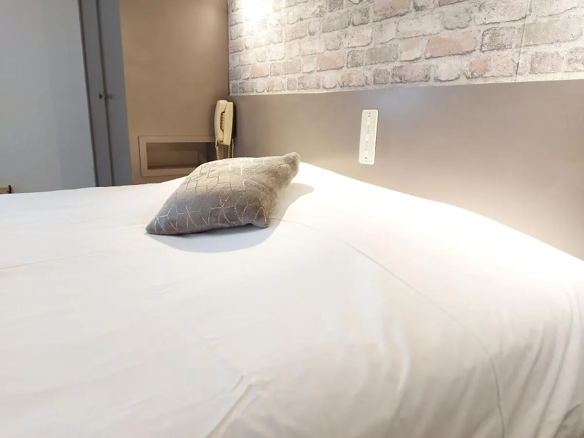 Logis Hotel Vannes Nord Le Clos Des Hortensias Locqueltas